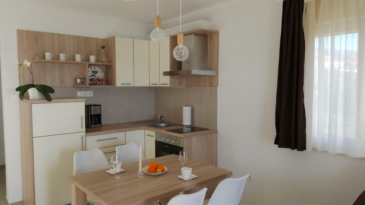 Apartments Anaivana Trogir Buitenkant foto